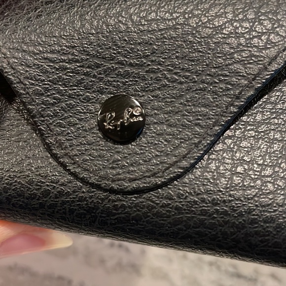 Ray Ban black sunglasses case. - Picture 3 of 4
